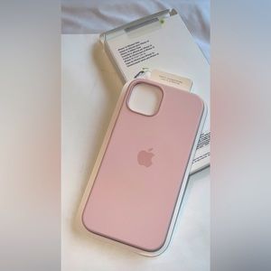 iPhone 13 MagSafe pink silicone case